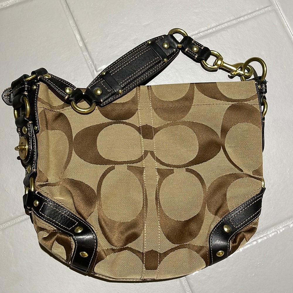 Coach Signature C Shoulder Bag